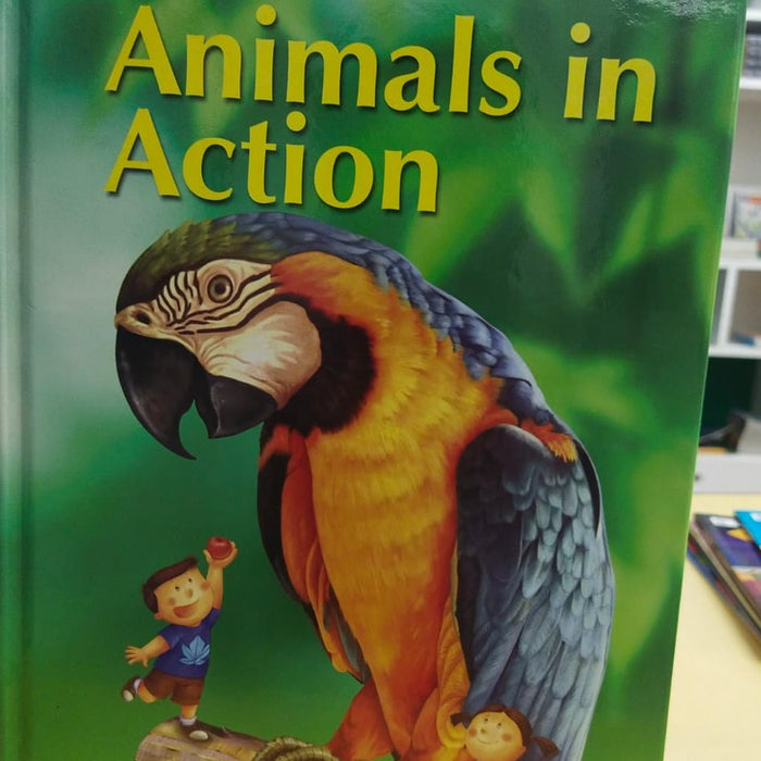 A child's first library of learning    - Animals  in action book - 6